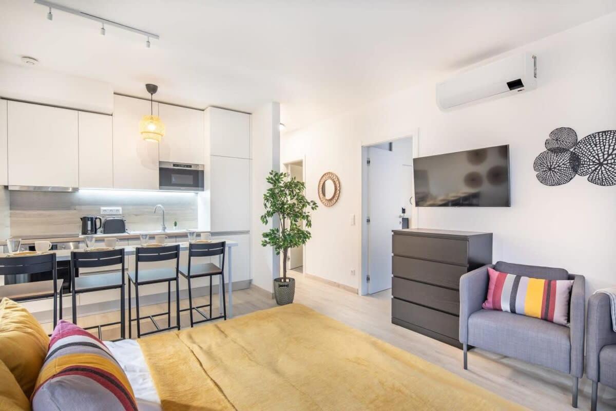 Modern Bright Place With Terrace Lejlighed Budapest