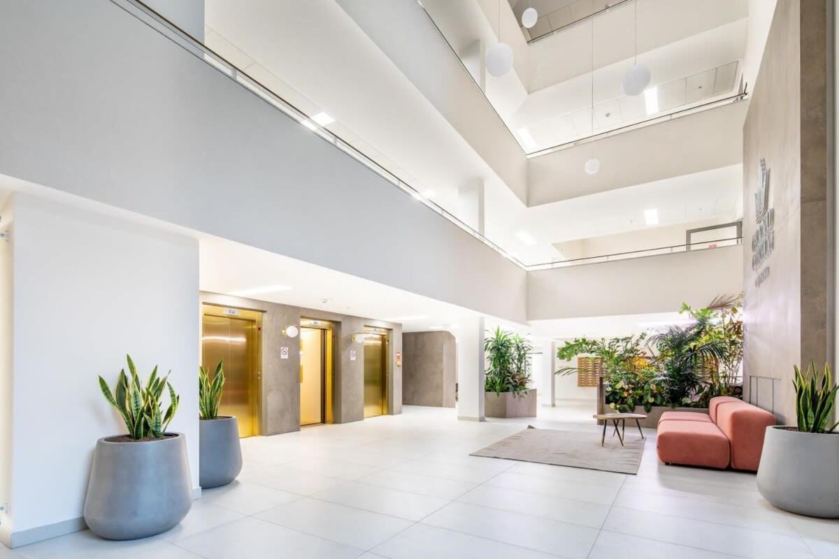 Modern Bright Place With Terrace Lejlighed