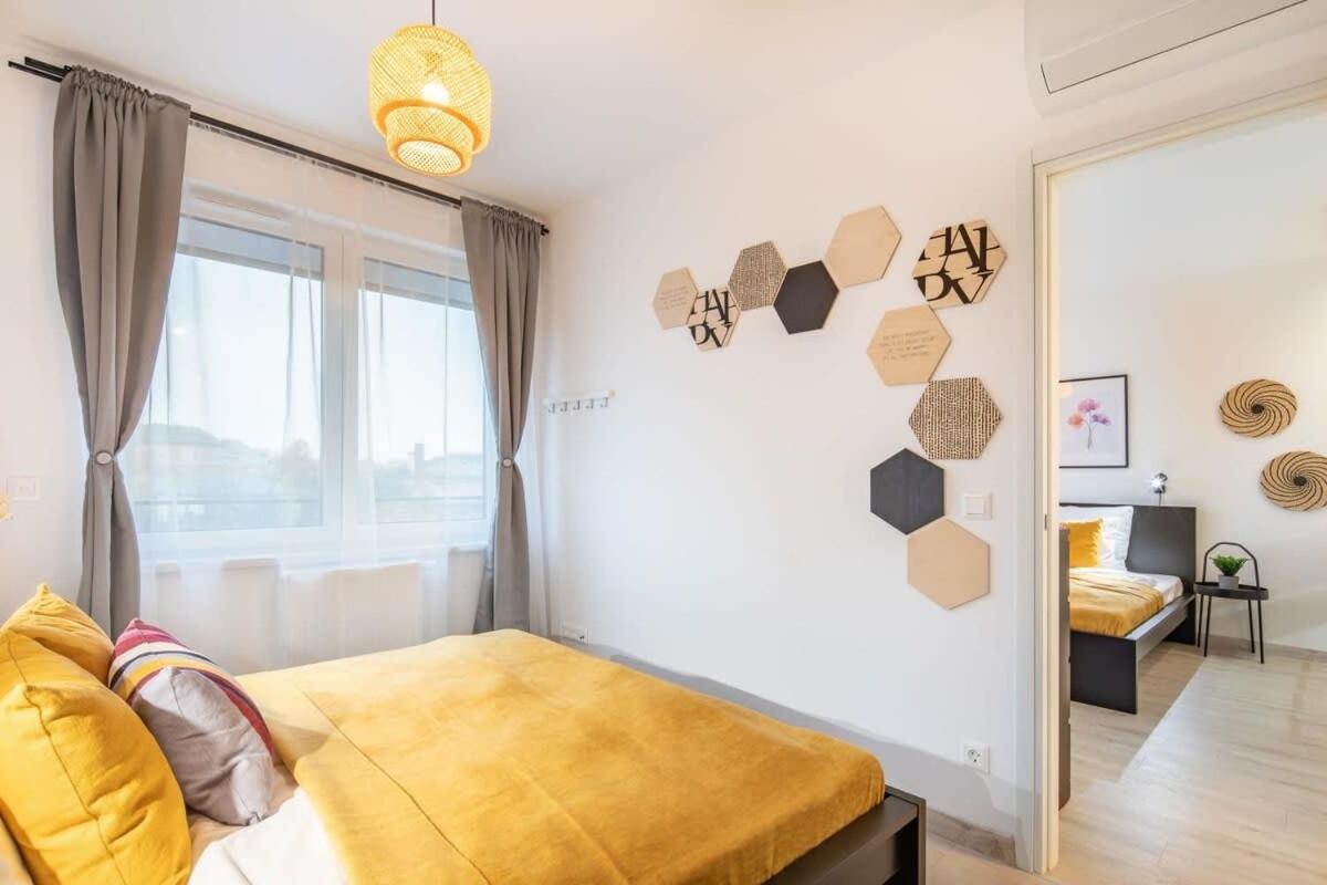 Lejlighed Modern Bright Place With Terrace *